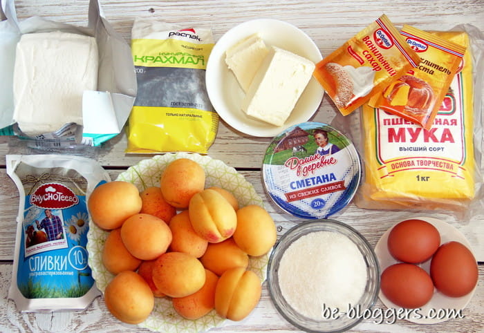 пирог с творогом и консервированными абрикосами, персиками, творожные рецепты, фото