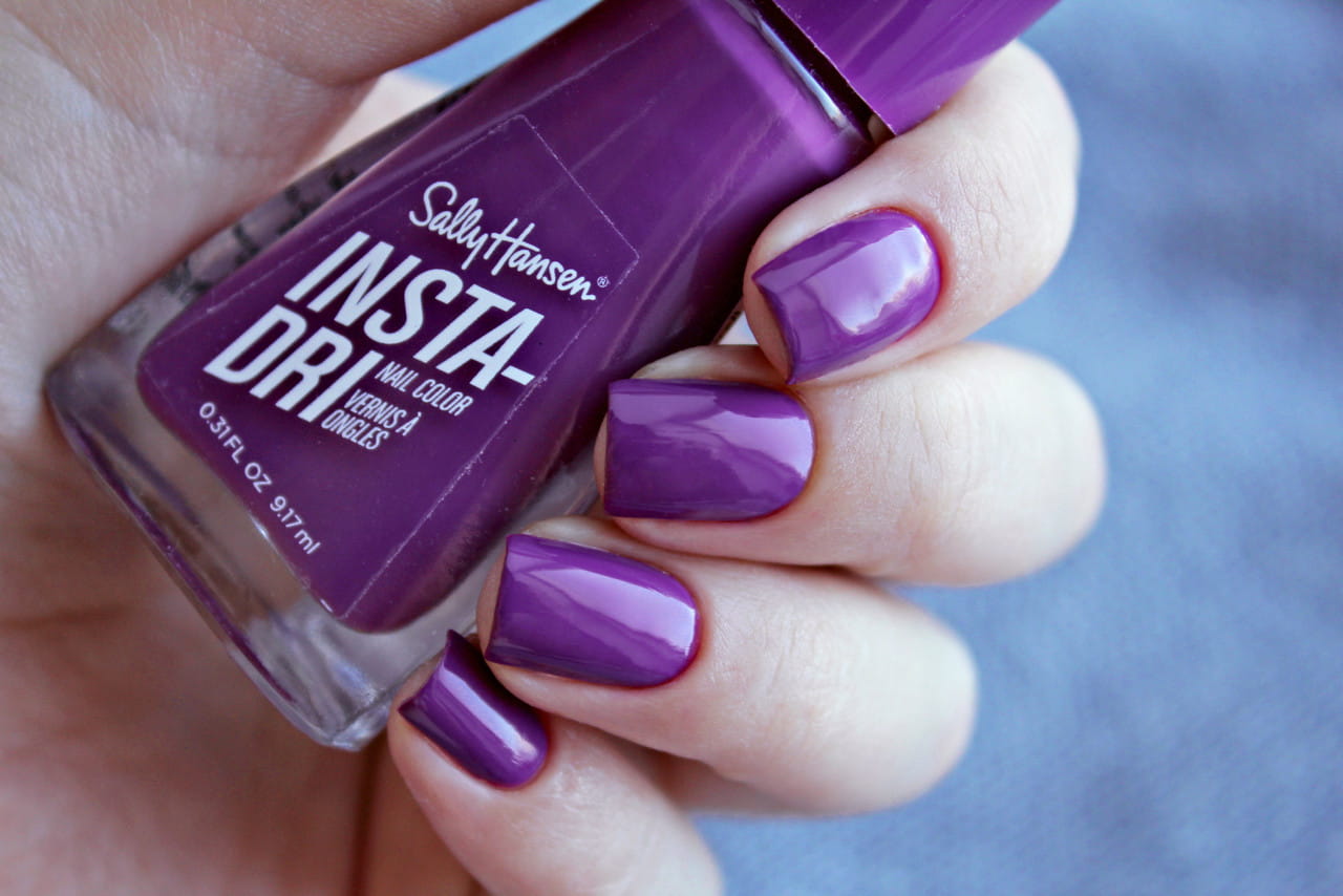 Лак sally hansen insta dri. Салли хансен верхнее покрытие-сушка против сколов. Лак sally hansen insta-dri, 9 мл. Sally hansen insta-dri тон 443. Лак insta dri.